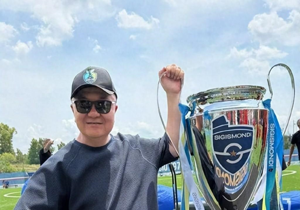 斯卡洛尼：我们不认为自己比别人强或者是差；大马丁可以出场